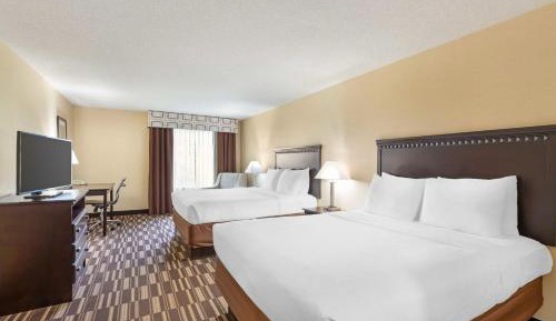 Queen Room with Two Queen Beds - Non-Smoking