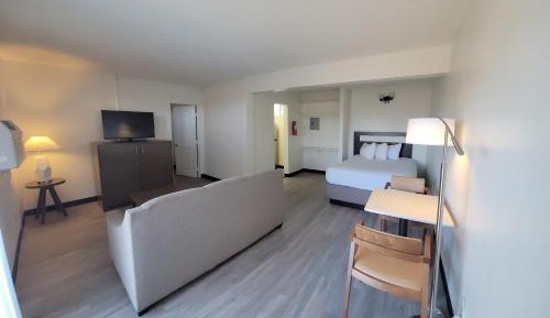 One-Bedroom Suite