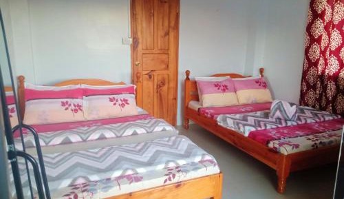 Quadruple Room with Private Bathroom