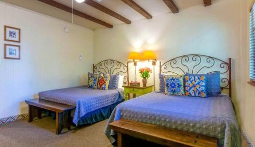  Standard Room with Two Queen Beds - Not Pet Friendly