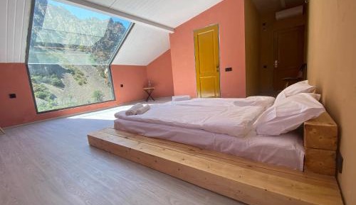 Double Room with Mountain View