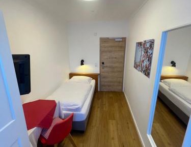 Single Room with Private External Bathroom