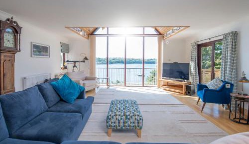 Five-Bedroom Holiday Home