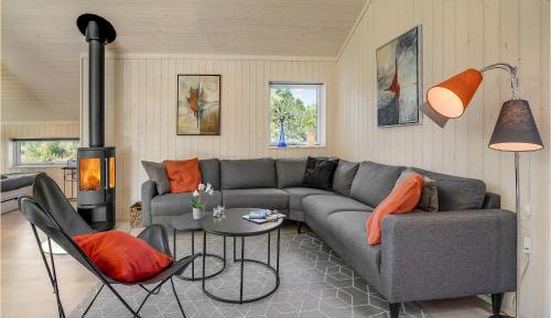 Three-Bedroom Holiday Home 