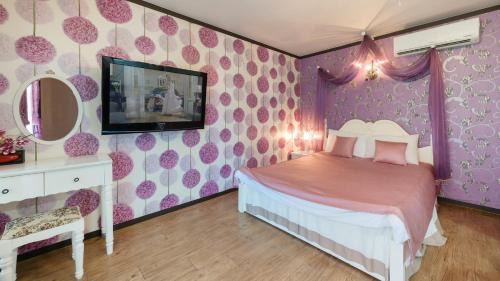 Double Room 2