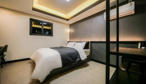 Double Room 2