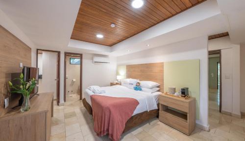 Family Suite with Balcony - Non-Smoking