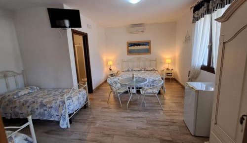Classic Quadruple Room