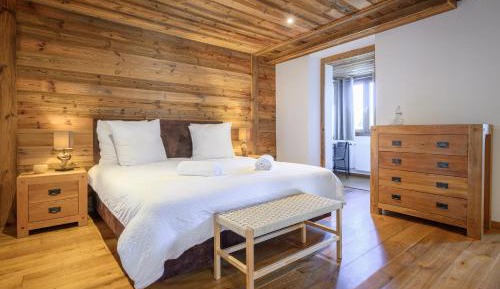 Quadruple Room with Mountain View