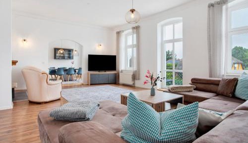 Three-Bedroom Superior Apartment