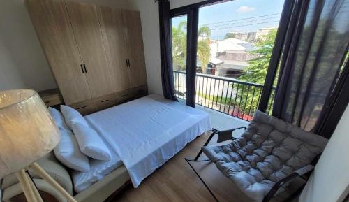 Apartment with Balcony