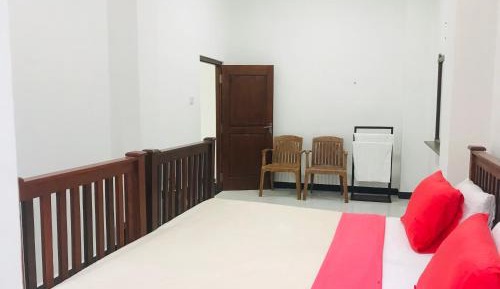 Double or Twin Room with Private Bathroom
