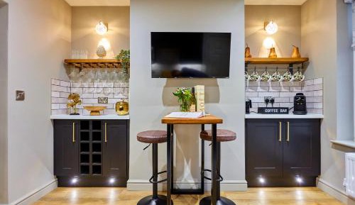 Three-Bedroom Holiday Home 