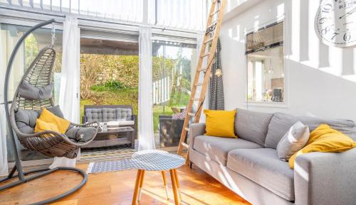 Superior One-Bedroom Apartment