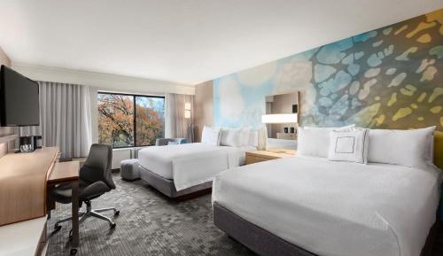 Queen Room with Two Queen Beds - Non-Smoking