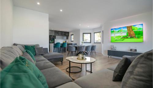 Four-Bedroom Holiday Home
