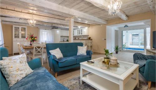 Three-Bedroom Holiday Home 