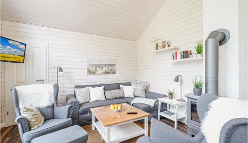 Three-Bedroom Holiday Home 