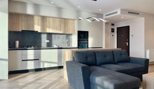 Apartment with Lake View