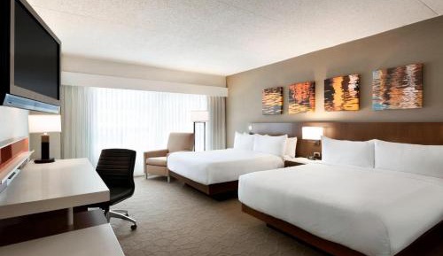 Queen Room with Two Queen Beds Sea View