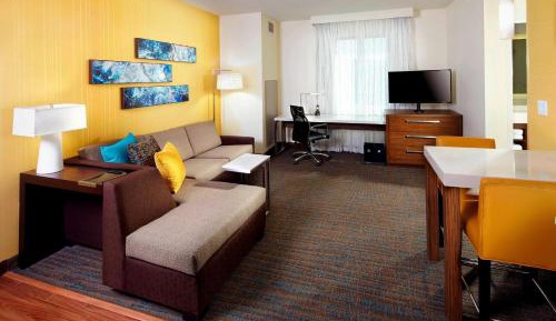 One-Bedroom King Suite with Sofa Bed - Non-Smoking