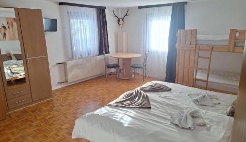 Classic Quadruple Room