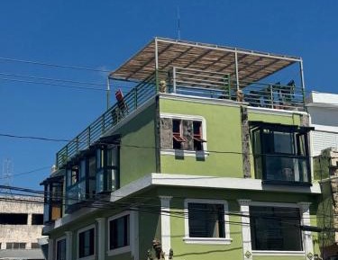 Three-Bedroom Apartment with Balcony