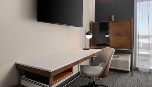 Queen Room with Two Queen Beds - Hearing Accessible