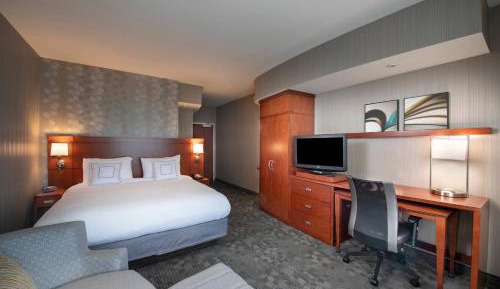 King Room with Sofa Bed