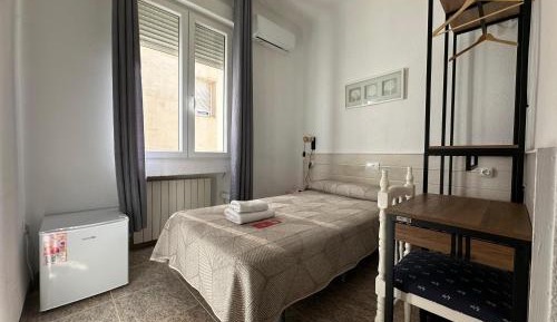 Single Room with Private Bathroom