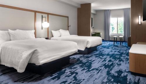 Suite, 2 Queen, Sofa bed