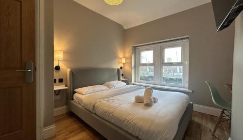 Double Room with Shared Bathroom