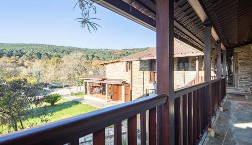 Superior One-Bedroom Apartment with Balcony