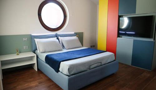 Quadruple Room with Private Bathroom
