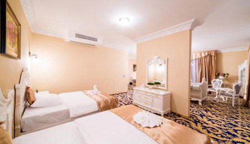 Deluxe Suite