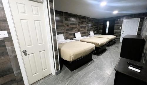 Triple Room with Private Bathroom