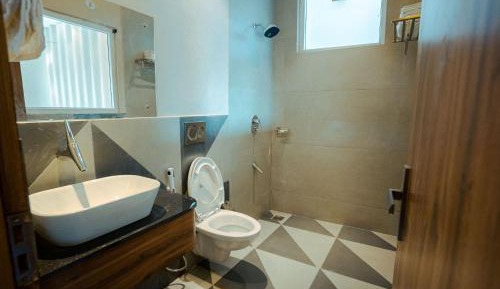 Suite with Mountain View