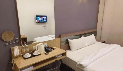 Deluxe King Room