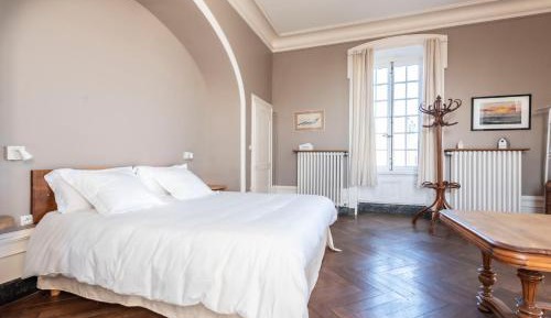 Deluxe Double Room with Castle View