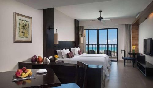  Deluxe Ocean View Twin Room