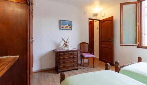 Superior One-Bedroom Apartment