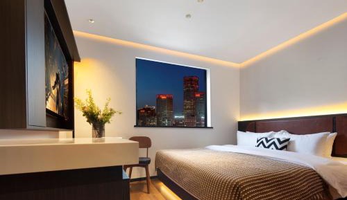 Joy Queen Room  