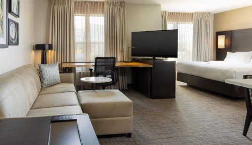 King Studio with Sofa Bed