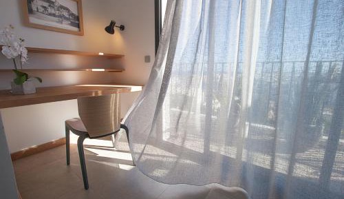 Deluxe Suite with Sea View