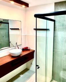 Deluxe Room (1 adult + 1 child)