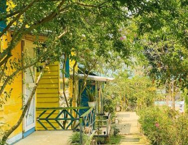 Deluxe Bungalow with Garden View