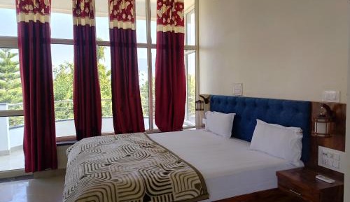 Deluxe Double Room with Balcony