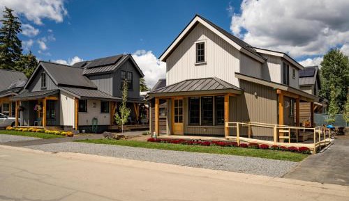 Ten-Bedroom Apartment