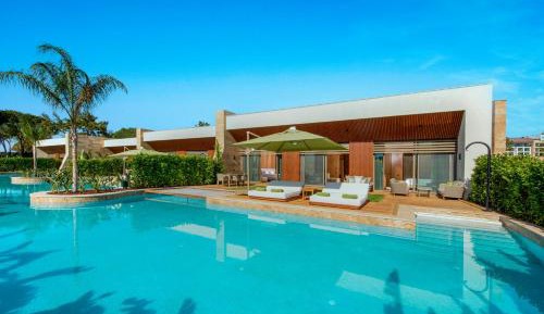 Amber Lagoon Villa