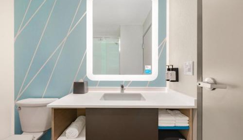 Standard King Room with Walk-In Shower